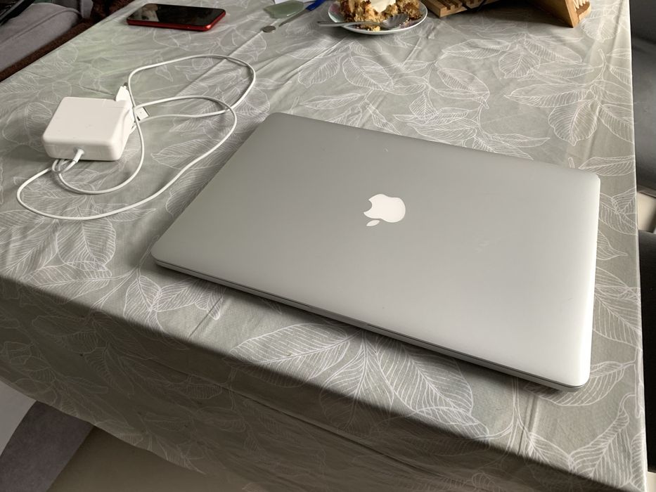 Apple Mac Pro 2013 スペースグレー 本体 s05359_01.jpg