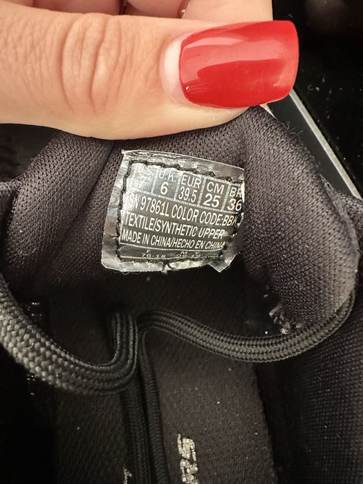 Кросівки бігові кросівки для спорту кросівки skechers