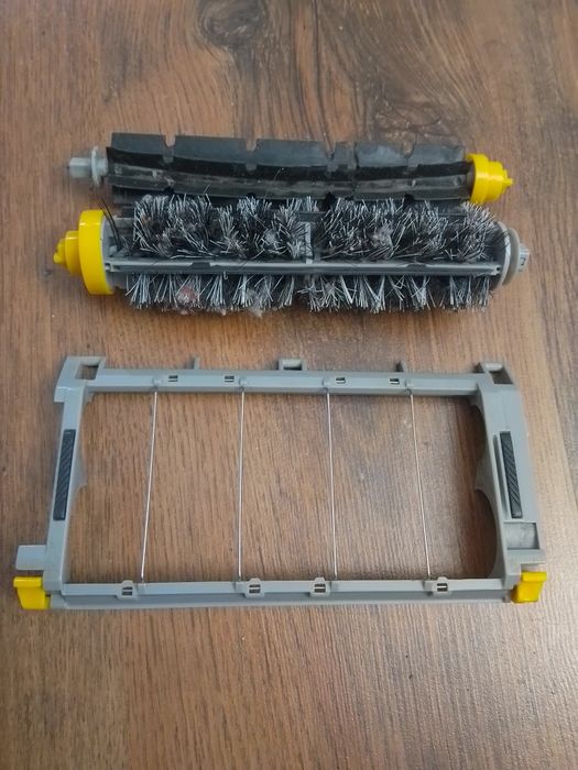 IRobot Roomba części, Osłona szczotek oraz szczoteczki