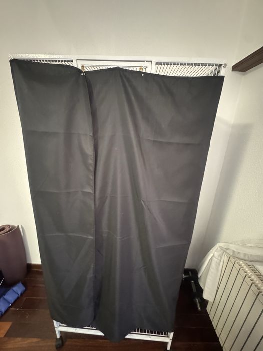 Gaiola para pássaros com rodas