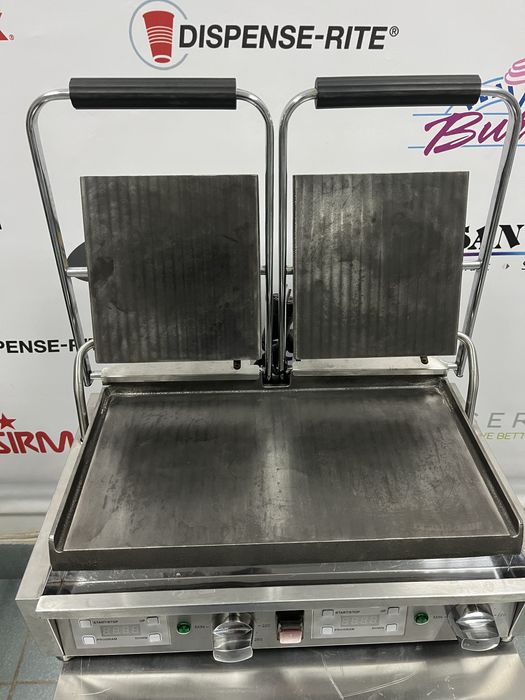 Гриль контактний Buffalo FC384-02