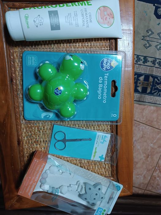 Termômetro de água ( mais algumas coisas extra)