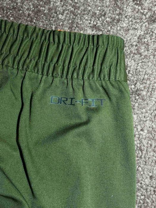 Стильні міцні шорти Nike Sportswear Loose Dri-FIT dv1126-326 L,XL