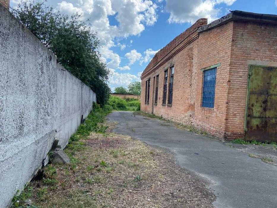 Комплекс  будівель 6644 м  в Фастові (залізниця, гарна локація)