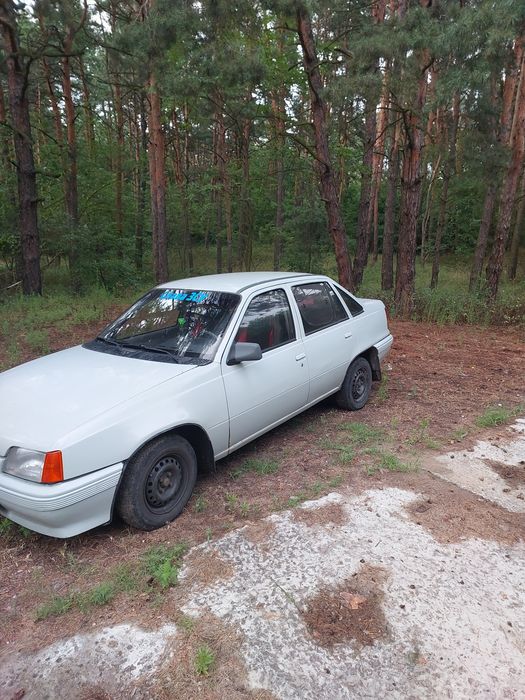 Продам автомобіль.