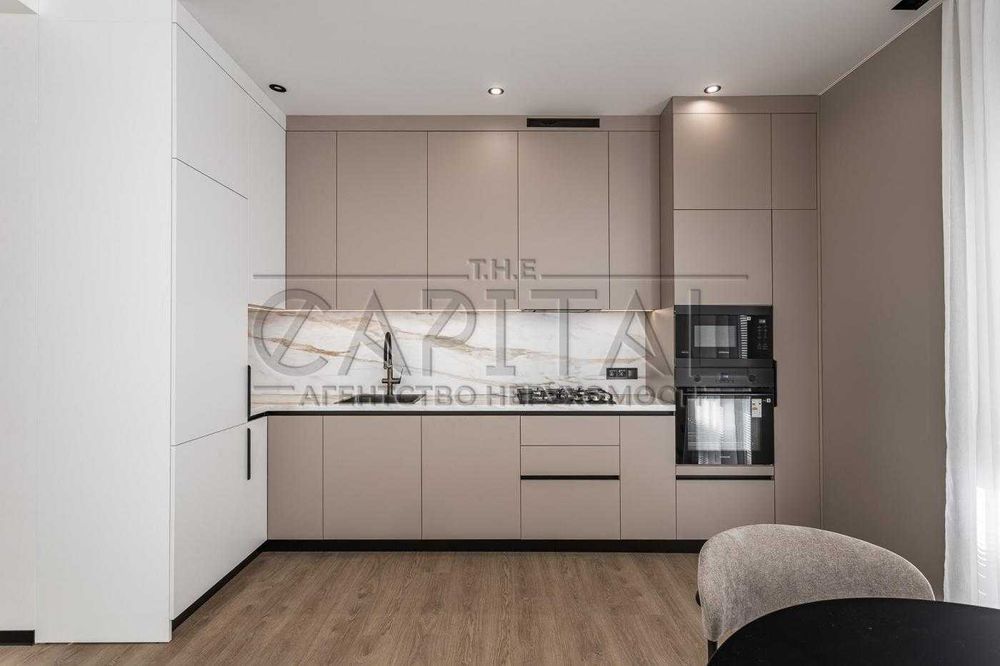 Продаж будинку в закритому КМ в селі Крюківщина Автономний з ремонтом