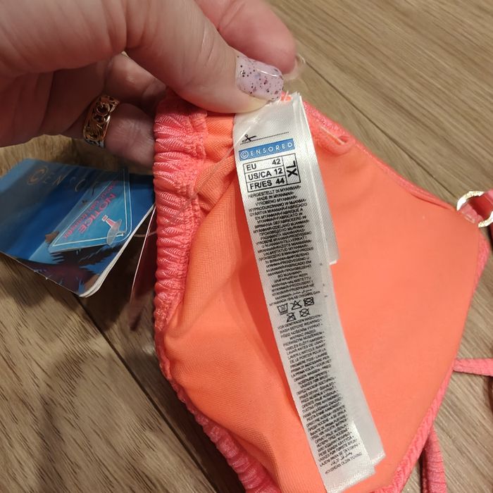 Nowy, śliczny strój kąpielowy