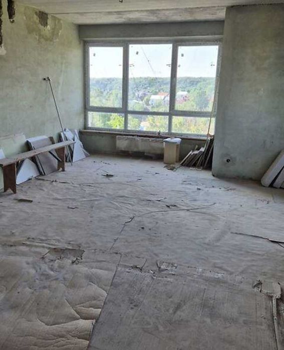 Продаж 3-к. квартири ДВОРІВНЕВА 144/70/33м² вул.Глинянський Тракт 125000$