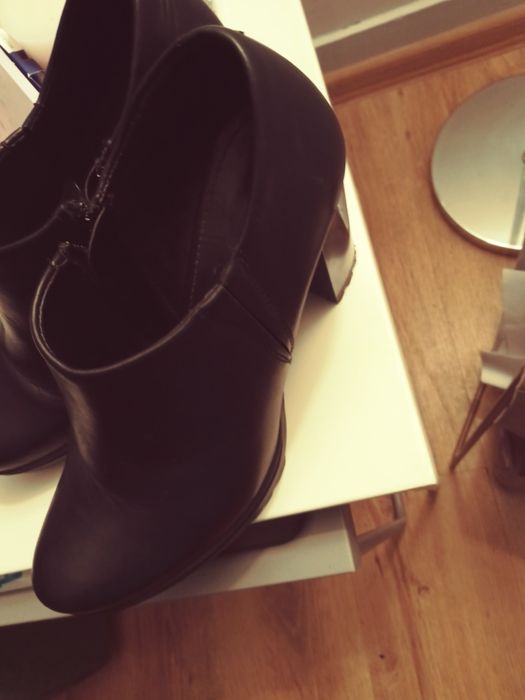 Botki czarne 37 do kostki Lasocki skora