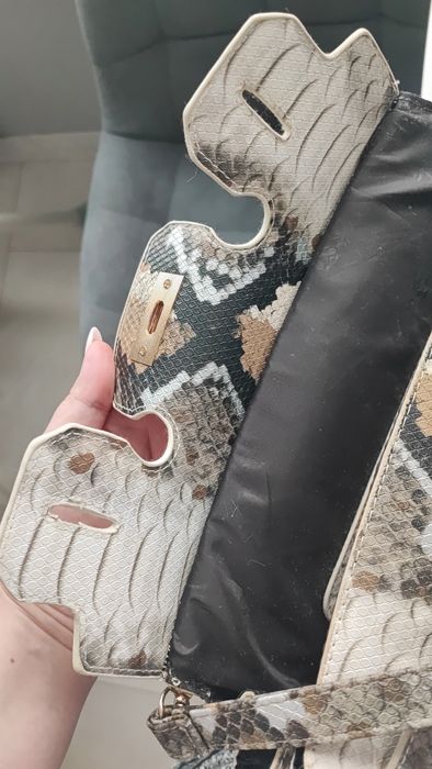 Продам сумочку під шкіру