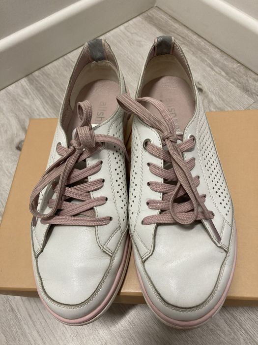 Літні жіночі мокасіни