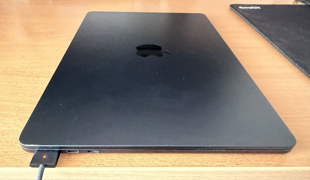 MacBook Air M2 13,6 24/ 512