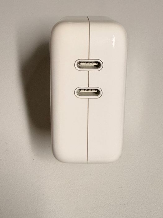 Apple 35W Dual USB-C Port Power Adapter