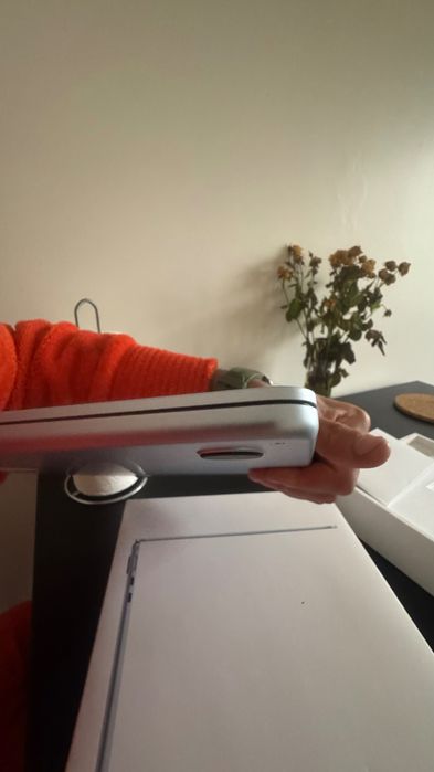 Macbook Air sky blue 16gb ram 256gb ssd