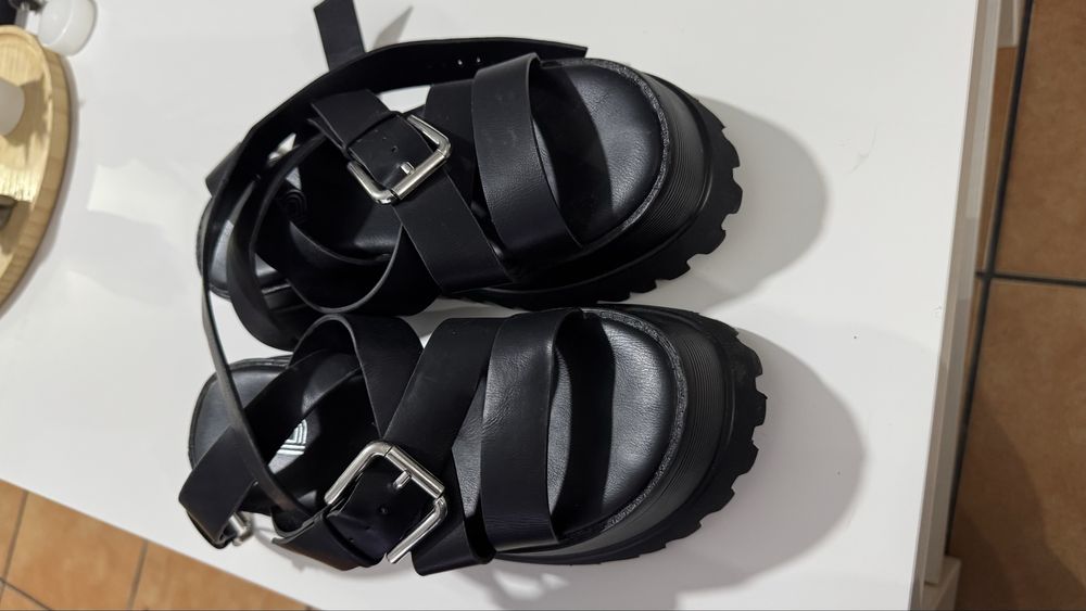 Vendo Sandálias Bosanova