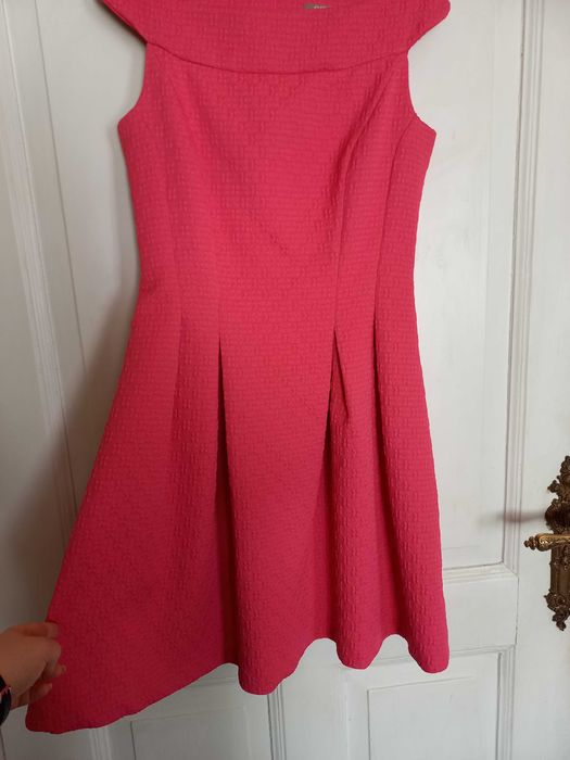 Różowa sukienka orsay