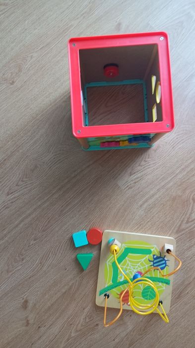 Drewniana kostka edukacyjna