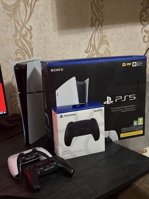 Sony PlayStation 5 Slim +додатковий гемпад