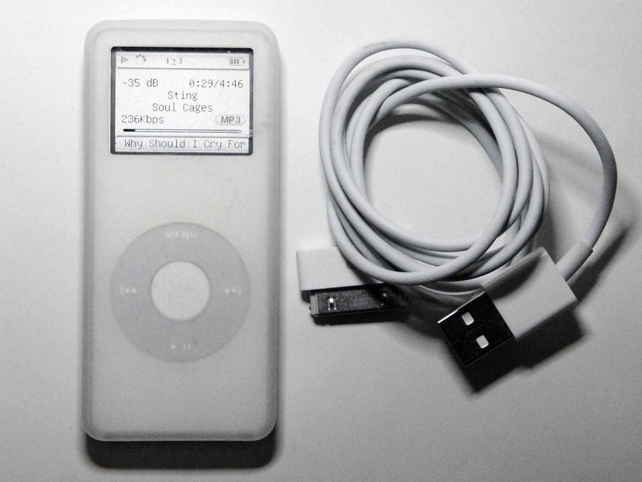 Apple Ipod nano 1 White A1137 1GB Рокбокс