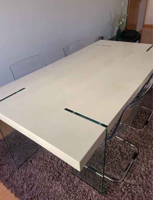 Mesa e 4 cadeiras ikea acrilico transparente 1,90cm c 90cm