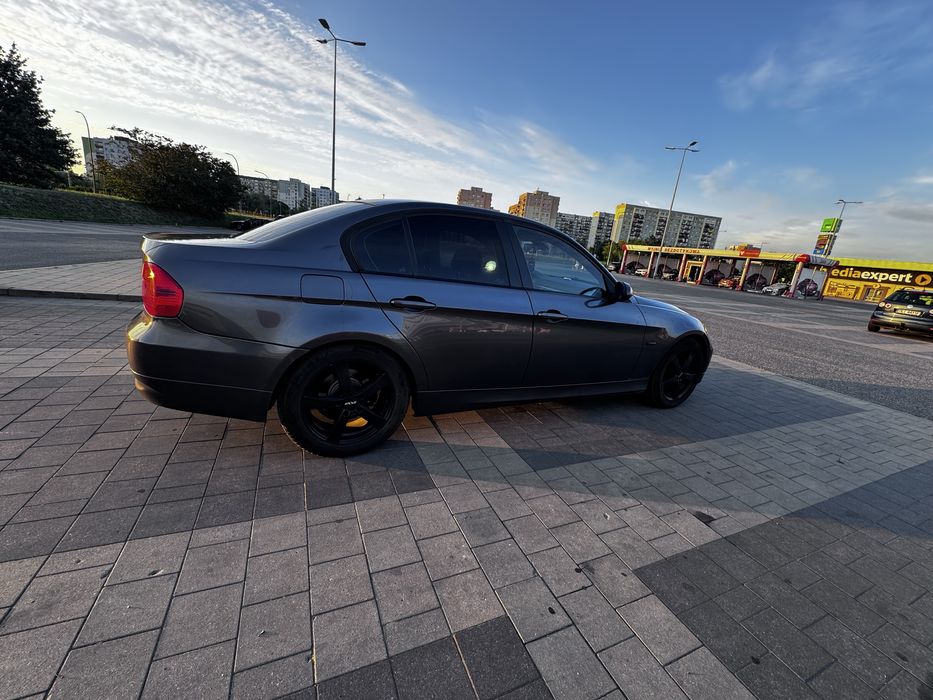 BMW  2007 series 3