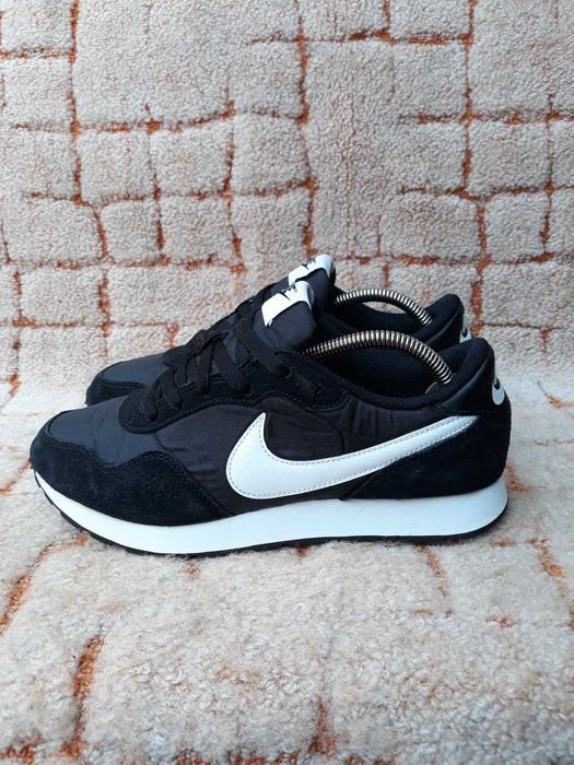 кроссовки Nike MD Valiant