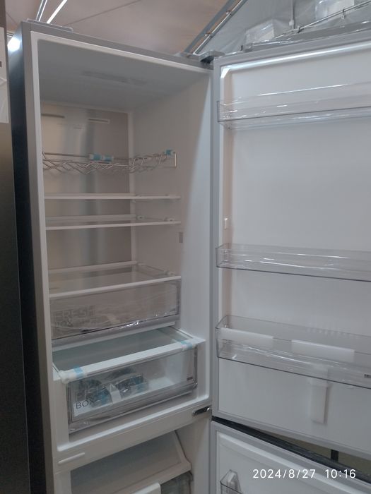 OUTLET Janki ul Wspólna 6 Lodówka MIDEA MDRB521MGA46O