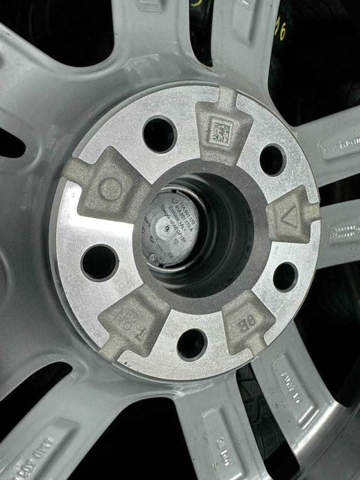 Диски комплект 5x112 R20 8J ET28 Audi OEM Q7 4M0601025G