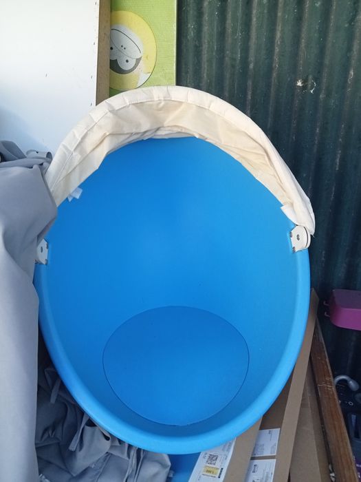 Cadeira giratória ovo ikea criança