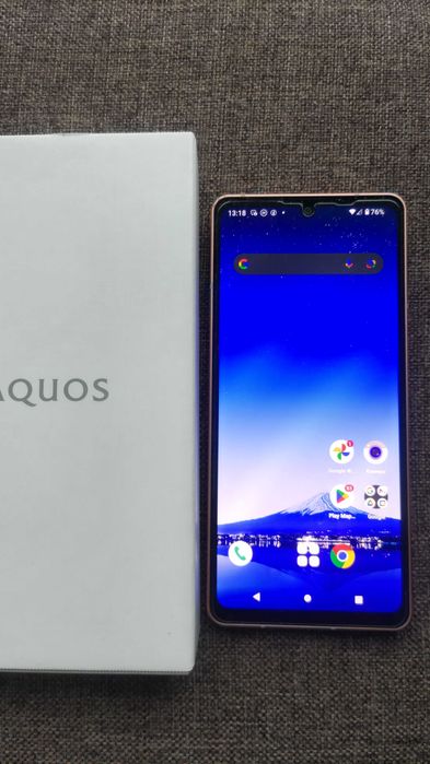 Компактний водозахищений SHARP AQUOS SENSE 6