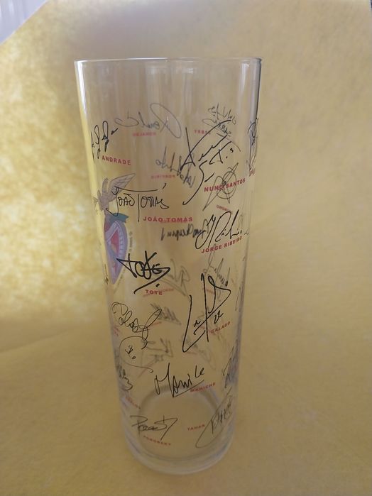 Copo do Benfica com assinaturas jogadores (portes incluídos)