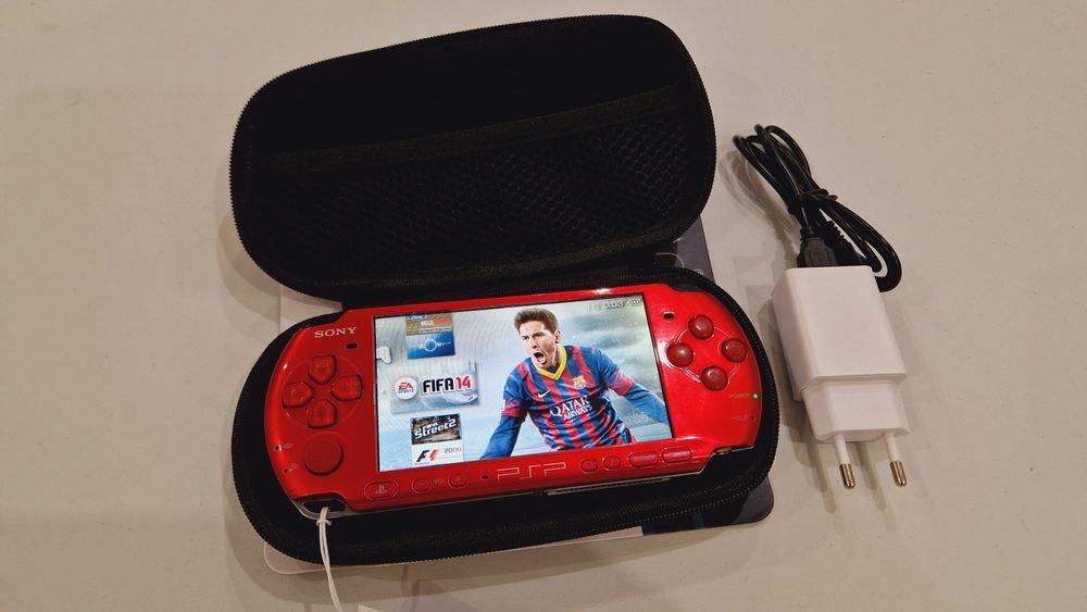 Sony PSP-3000 64гиг +135игр+ чехол!