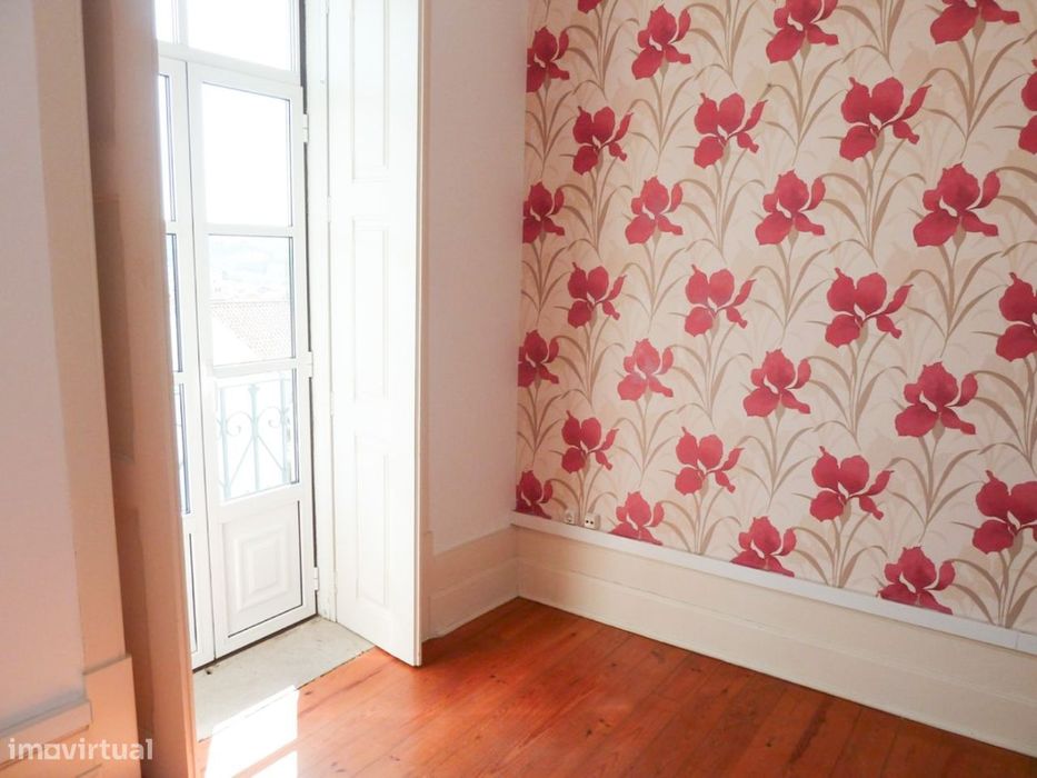 Apartamento T1+1 Coimbra (R. Ant. José Almeida)