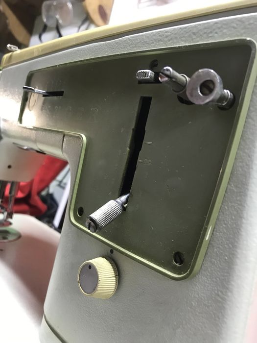 Maquina de costura singer