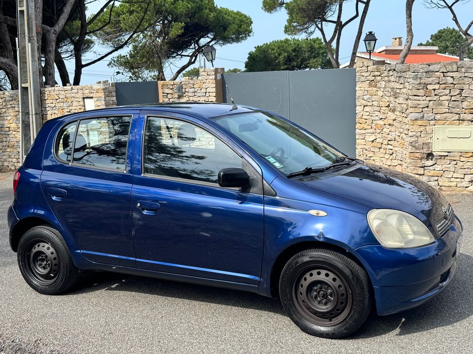 Toyota Yaris 1.0 VVT-i Necessita reparação