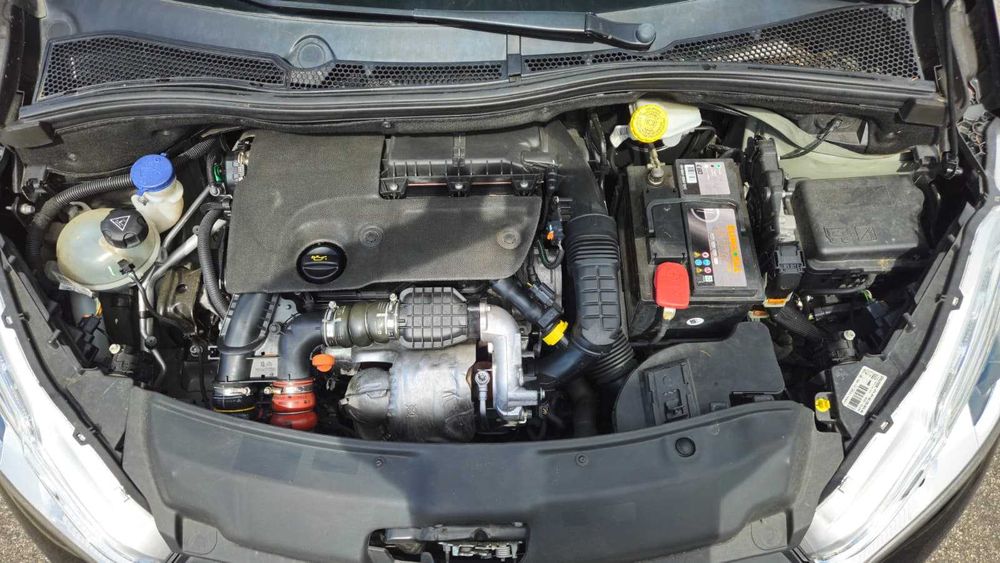Peugeot 208 1.6 Style 2016
