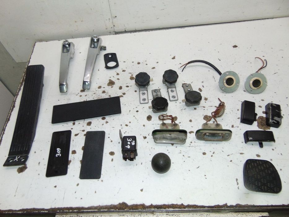 Mercedes 508/608/309 várias pequenas peças