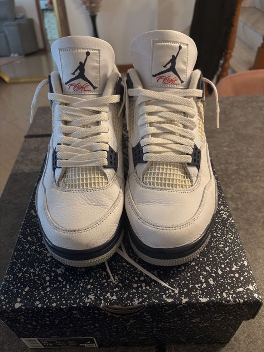 Jordan IV “Midnight navy”