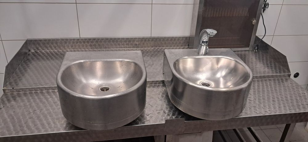 Zlew higieniczny nierdzewny