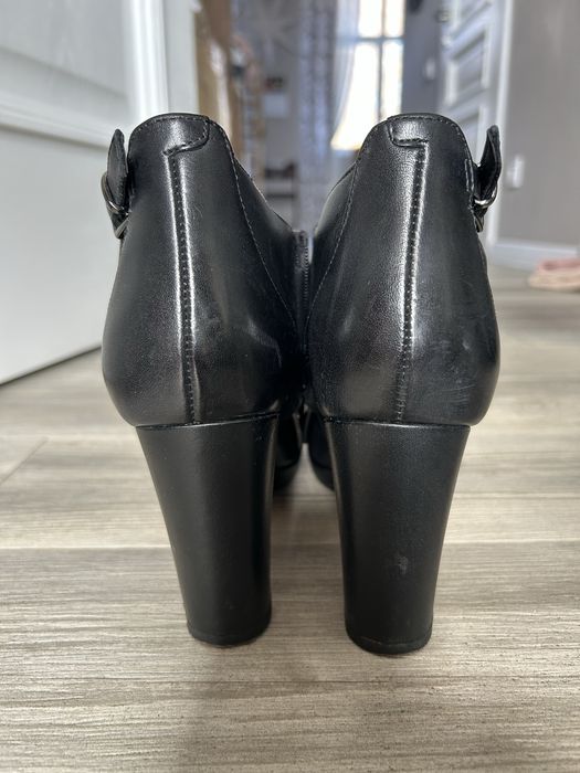 Шкіряні ботильйони Clarks