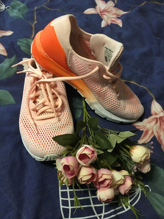 Кроссовки для зала Under Armour