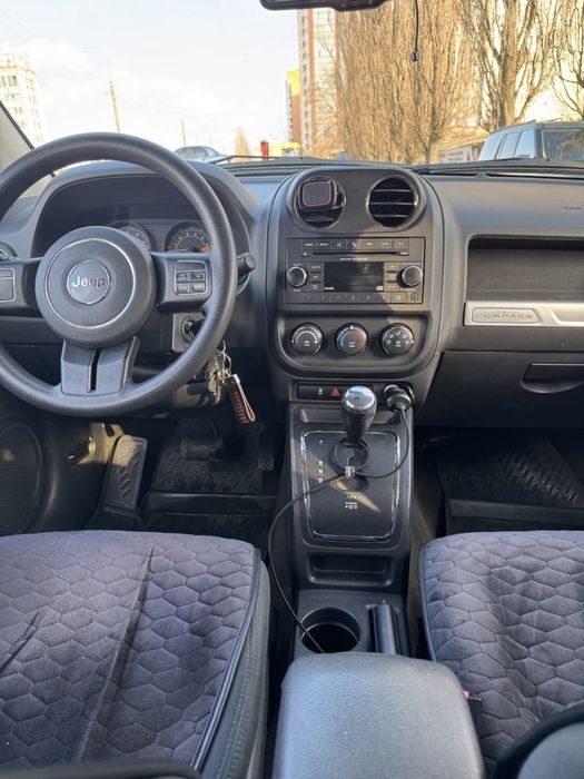 Продаж автомобіля Jeep Compass 2015
