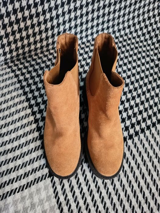 Botki zamszowe stradivardius 36