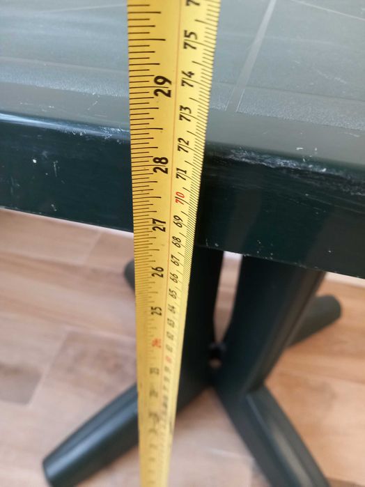 mesa de plastico verde quadrada super resistente