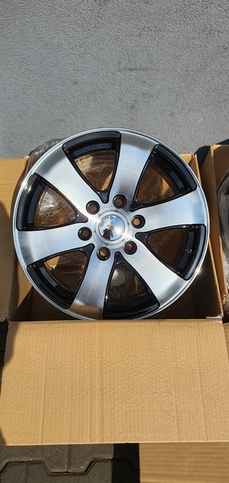 "16 6x125 Iveco nowe