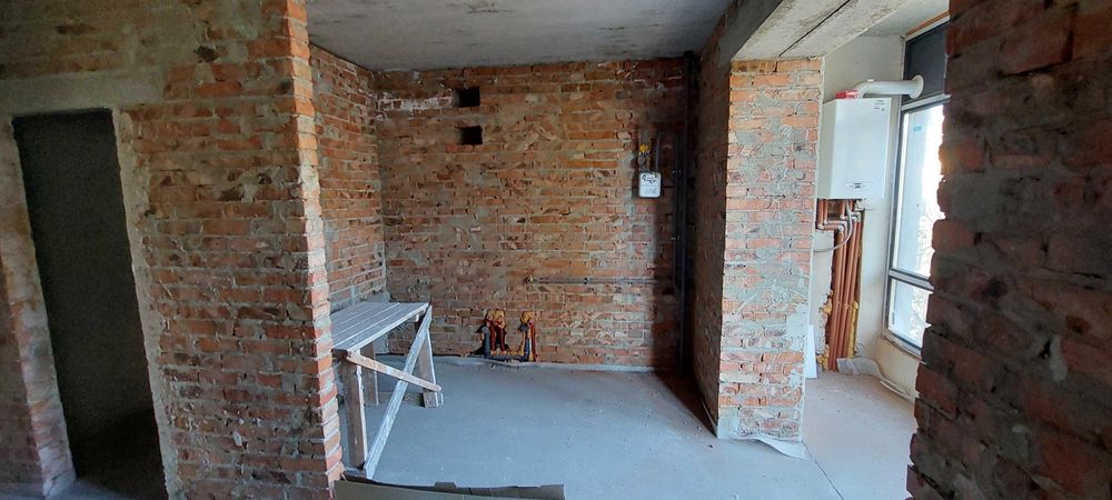 Продається простора 1,5-кімнатна квартира в Центрі міста