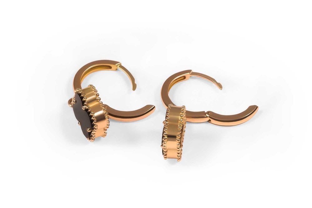 Серьги клевер из красного золота с ониксом