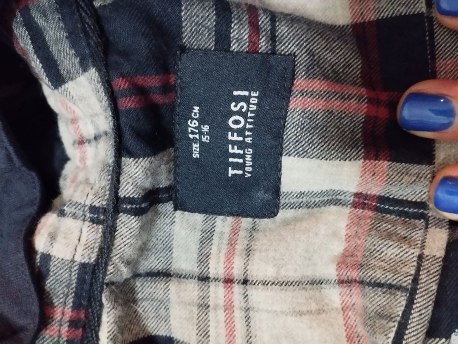 2 Camisas xadrez Tiffosi e Zara novas adolescente