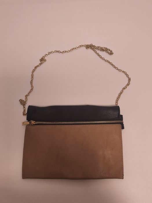 Mala tiracolo preta e bege