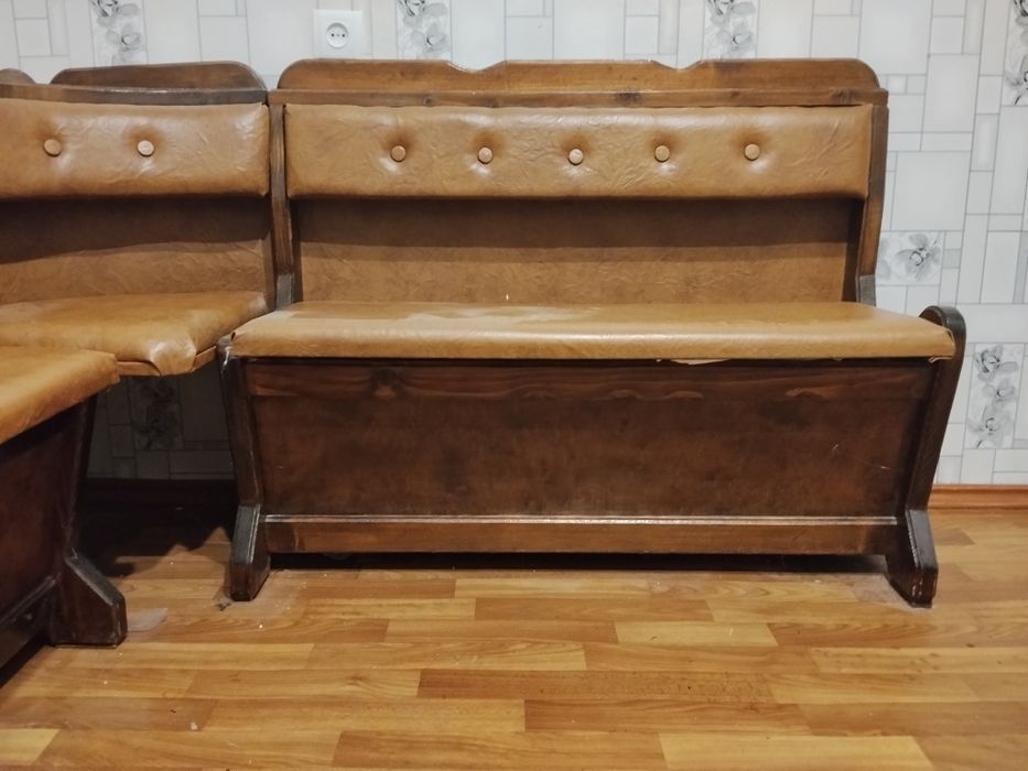 Продам уголок в хорошем состоянии, только самовывоз.